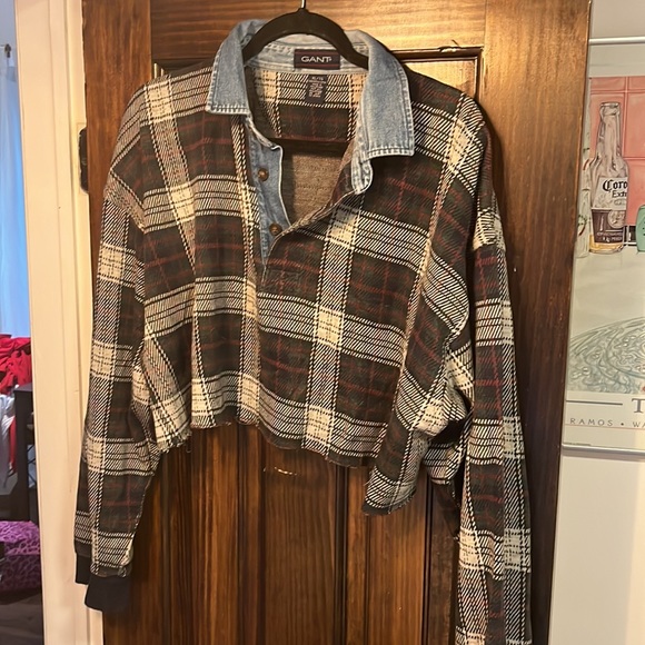 Cozy Cropped Flannel with Buttons and Denim Collar - Picture 2 of 4
